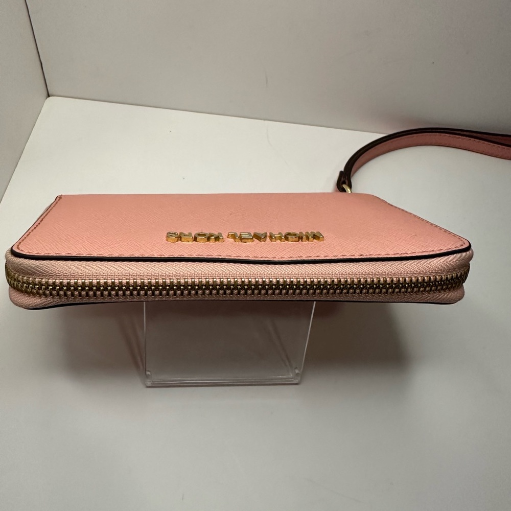 Michael Kors EUC Pink Saffiano Leather Jet Set Wallet with Strap - Picture 5 of 17